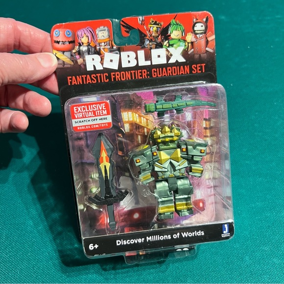 Roblox Figure “Fantastic Frontier-Guardian Set” is Brand New ! - Picture 1 of 7